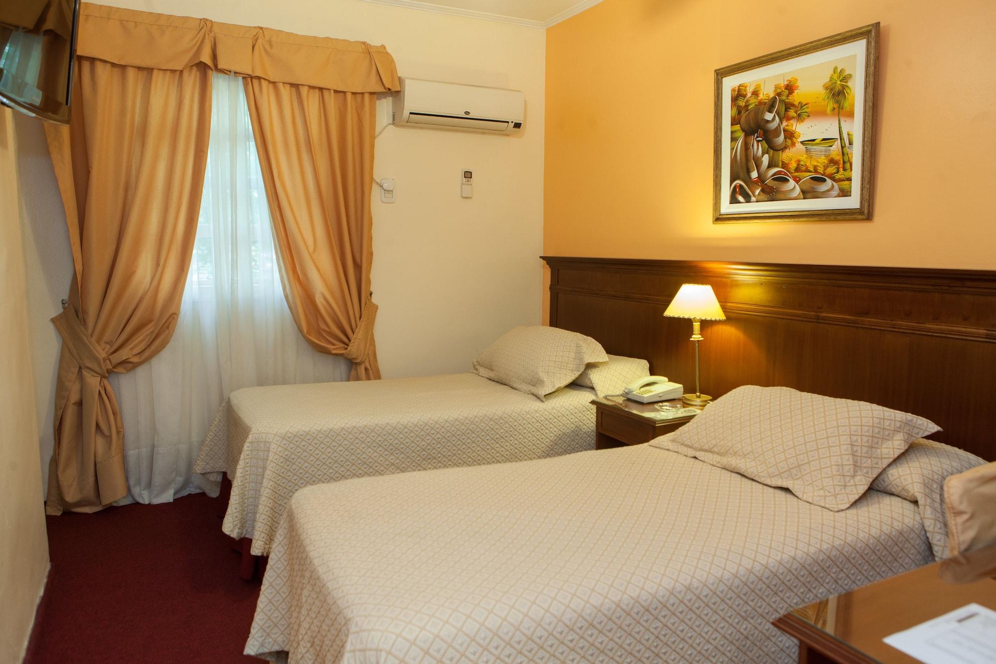 Ritz Hotel เมนโดซา ภายนอก รูปภาพ